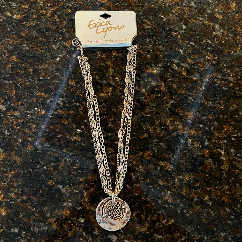 NWT Erica Lyons Gold Tone Disc Pendant Necklace